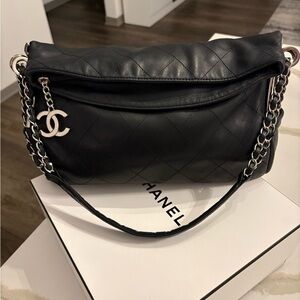 CHANEL Black Quilted Leather Shoulder Bag